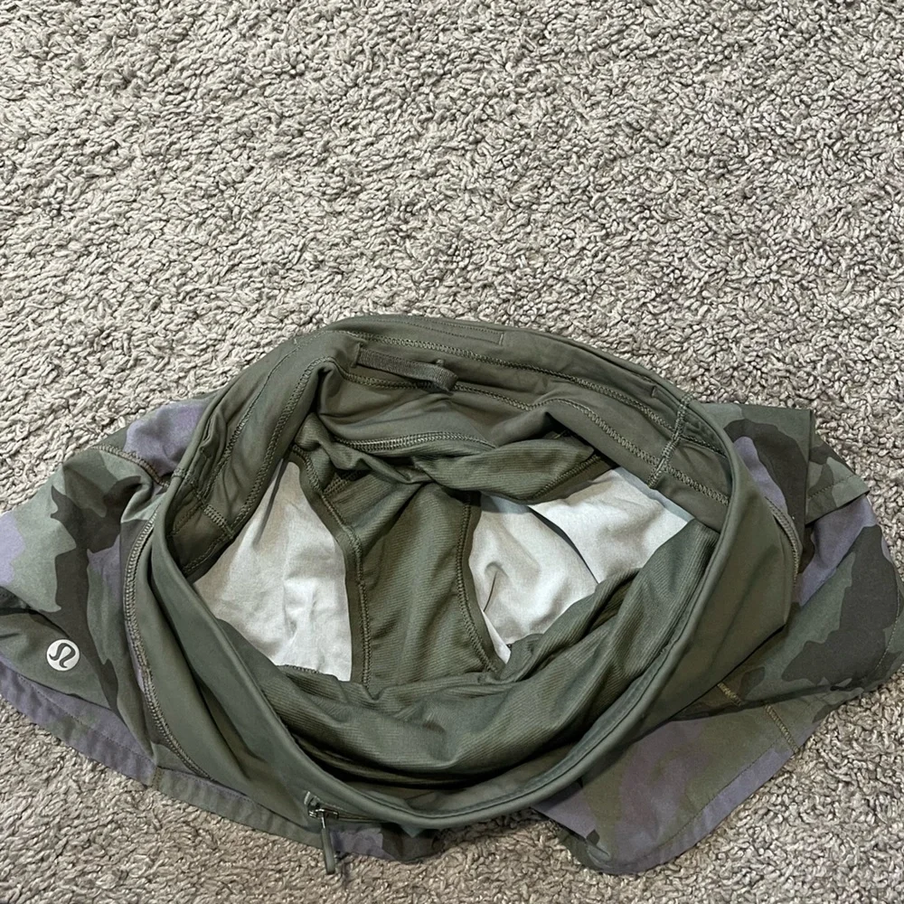 lululemon athletica Camo Green Shorts - Picture 5 of 7